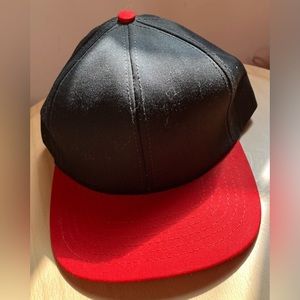 Vintage, Adjustable SnapBack Black and Red Cap Hat BLANK NO LOGOS EUC